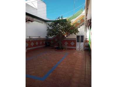 Venta Casa adosada Dos Hermanas. Buen estado 198 m²