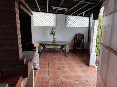 Venta Casa adosada en Calle Álamo Moraleja de Enmedio. Muy buen estado plaza de aparcamiento calefacción individual 240 m²