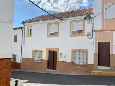 Venta Casa adosada en Calle Jaen 16 Villanueva de Algaidas. Buen estado 164 m²