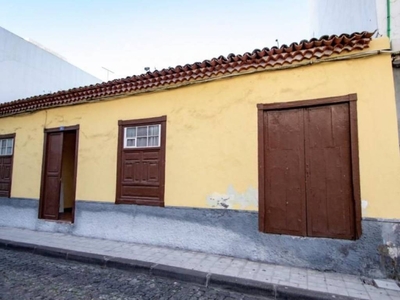 Venta Casa adosada en Calle Key Muñoz 31 Icod de Los Vinos. Buen estado 186 m²