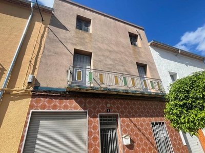 Venta Casa adosada en Constitucion Chella. Con terraza 358 m²