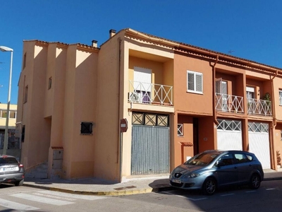 Alquiler Casa adosada en Juan Vilar Arenes Manises. Con terraza 192 m²