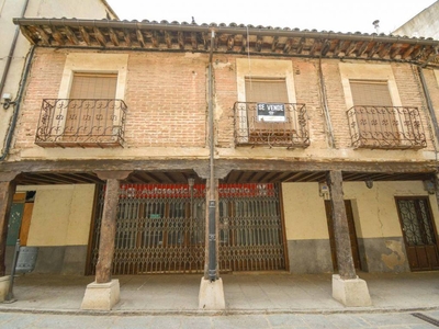 Venta Casa adosada en Puerta de Castilla San Esteban de Gormaz. A reformar 452 m²