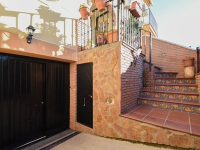 Venta Casa adosada Monachil. Con balcón 139 m²