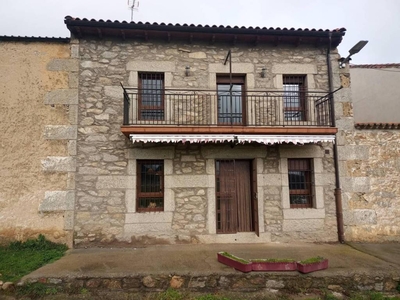 Venta Casa adosada Santibáñez de Béjar. Buen estado con terraza 166 m²