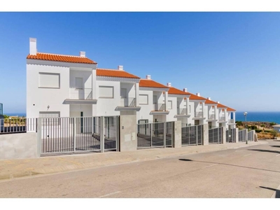 Venta Casa adosada Vélez-Málaga. Nueva con terraza 104 m²