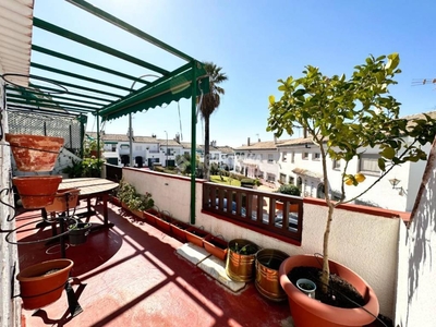 Venta Casa pareada Linares. Muy buen estado con terraza calefacción individual 228 m²