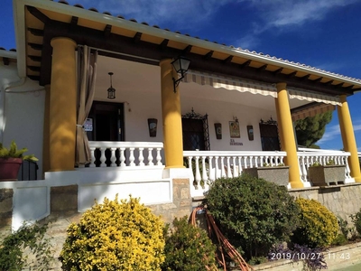 Venta Casa rústica en Carretera de Andújar a Torredonjimeno Andújar. Muy buen estado 200 m²