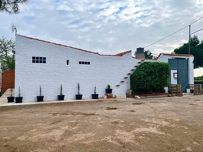 Venta Casa rústica en Cm-3107 Alcázar de San Juan. Buen estado plaza de aparcamiento 555 m²