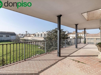 Venta Casa rústica en malaga Santa Fe. 685 m²