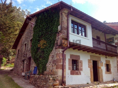 Venta Casa rústica en Penilla De Toranzo Santiurde de Toranzo. Muy buen estado 219 m²