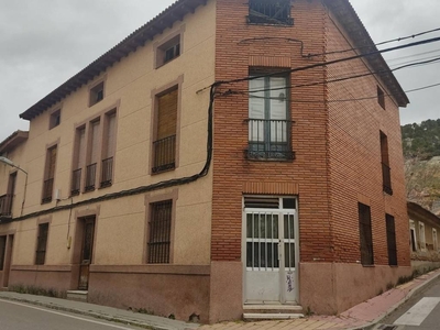 Venta Casa rústica en Real del Sur Cabezón de Pisuerga. 483 m²