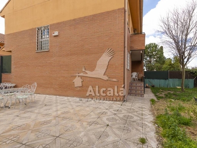 Venta Casa unifamiliar Alcalá de Henares. Buen estado con terraza 299 m²
