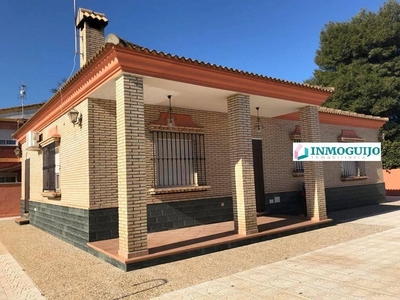 Venta Casa unifamiliar Carmona. 130 m²