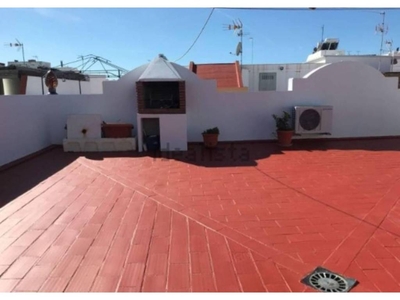 Venta Casa unifamiliar en Calle Cervantes Isla Cristina. Buen estado con terraza 90 m²