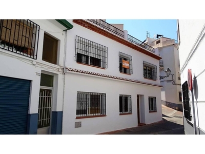 Venta Casa unifamiliar en Calle Cochera Salobreña. Buen estado con terraza 133 m²