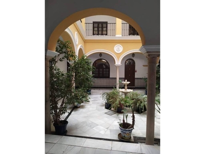 Casa plurifamiliar 1 habitaciones, buen estado, San Bartolomé-Judería, Sevilla