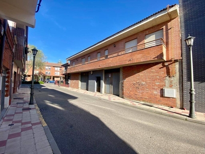 Venta Casa unifamiliar en Calle Ermita 38 Santovenia de Pisuerga. Con terraza 573 m²