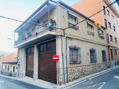 Venta Casa unifamiliar en Calle ESTUDIOS Toledo. Buen estado 136 m²