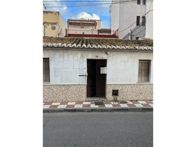 Venta Casa unifamiliar en Calle levante Vélez-Málaga. A reformar con terraza 85 m²