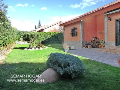 Venta Casa unifamiliar en Calle MANUEL DE FALLA Rivas-Vaciamadrid. Buen estado con terraza 224 m²