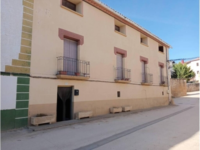 Venta Casa unifamiliar en Calle MAYOR Valle de Yerri - Deierri. A reformar 450 m²