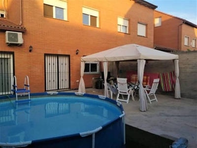 Venta Casa unifamiliar en Calle TOLEDO Chozas de Canales. Buen estado con terraza 177 m²