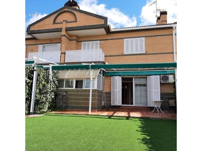 Venta Casa unifamiliar en Calle Trigal Bargas. Buen estado con terraza 167 m²