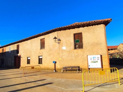Venta Casa unifamiliar en Camino CAMINO VILLARES 3 Villares de Órbigo. A reformar 822 m²
