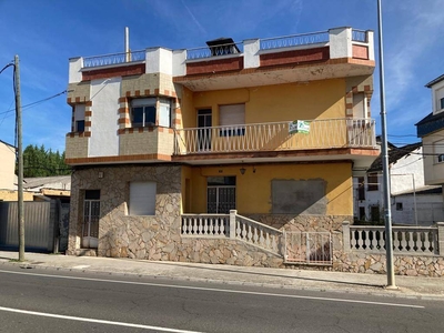 Venta Casa unifamiliar en Camino De Santiago Camponaraya. Con terraza 294 m²