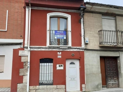 Venta Casa unifamiliar en Cervantes Tudela de Duero. Con terraza 121 m²