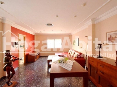 Venta Casa unifamiliar en Doctor Peris La Pobla de Vallbona. Con terraza 278 m²