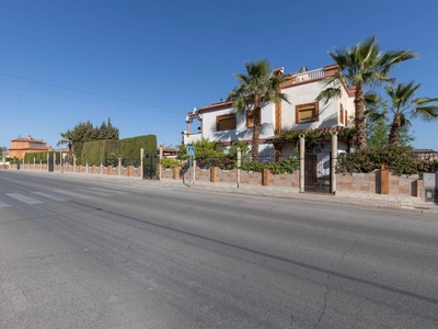 Venta Casa unifamiliar en Everest La Zubia. Con terraza 496 m²