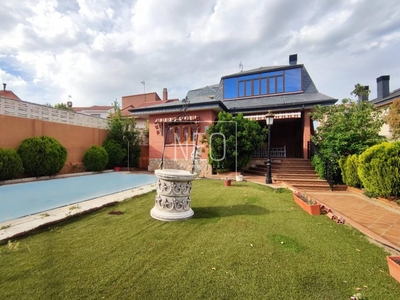 Venta Casa unifamiliar en Jorge Guillen Coslada. Con terraza 408 m²