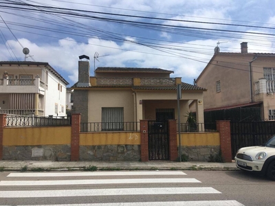 Venta Casa unifamiliar en Ter El Vendrell. Con terraza 223 m²