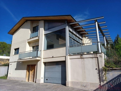 Venta Casa unifamiliar en U14 381 Chiva. Con balcón