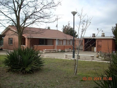 Venta Casa unifamiliar en Urbanización Carramedina La Pedraja de Portillo. Buen estado con terraza 145 m²
