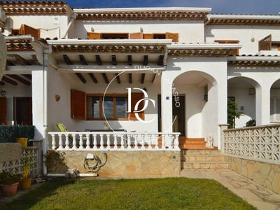 Venta Casa unifamiliar en via Lactea El Vendrell. Con terraza 120 m²