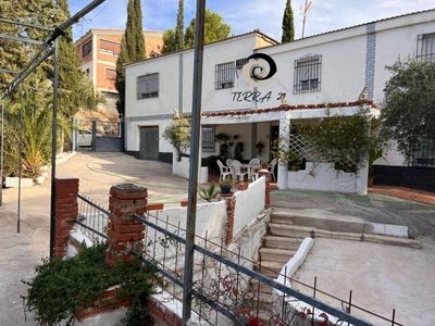 Venta Casa unifamiliar Jaén. Con balcón