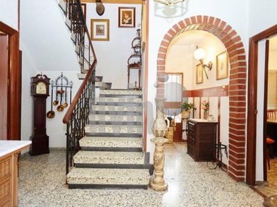 Venta Casa unifamiliar Jaén. Con balcón