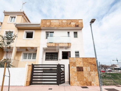 Venta Casa unifamiliar Jaén. Con terraza 365 m²