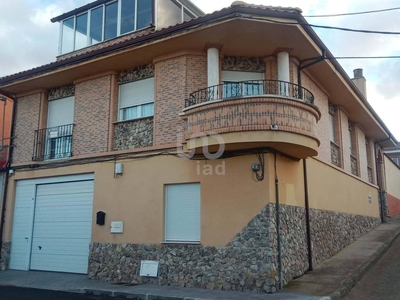 Venta Casa unifamiliar La Bañeza. Buen estado con terraza 418 m²