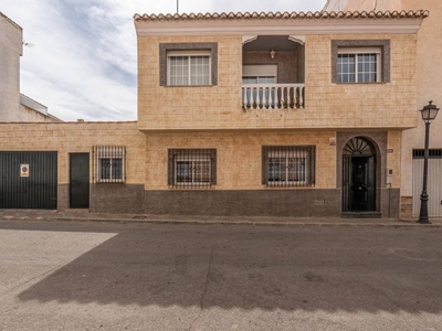 Venta Casa unifamiliar Las Gabias. Con terraza 156 m²