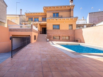 Venta Casa unifamiliar Las Gabias. Con terraza 306 m²