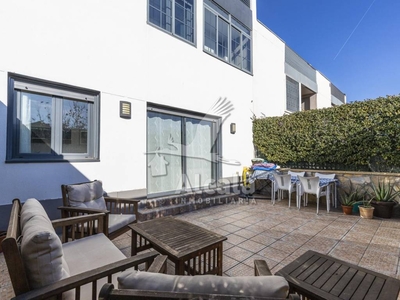 Venta Casa unifamiliar Loeches. Buen estado con terraza 192 m²