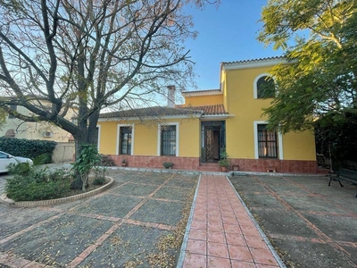 Venta Casa unifamiliar Palomares del Río. 320 m²