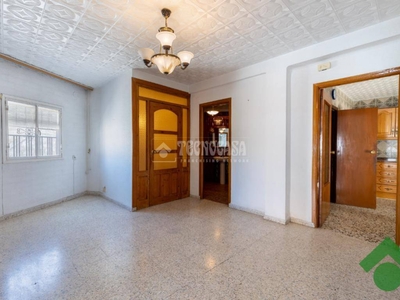 Venta Casa unifamiliar Pinos Puente. 306 m²