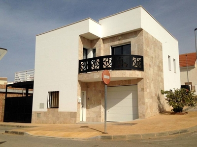 Venta Casa unifamiliar Pizarra. Con terraza 124 m²