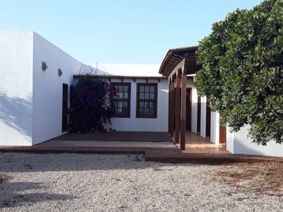 Venta Casa unifamiliar Puerto del Rosario. Con terraza 273 m²