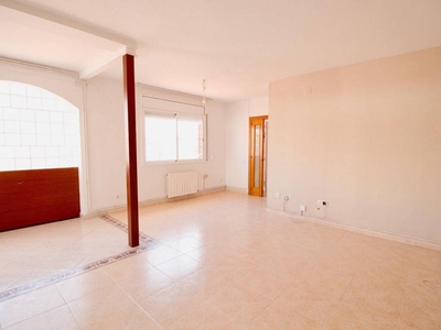 Venta Casa unifamiliar Roda de Berà. Con terraza 130 m²